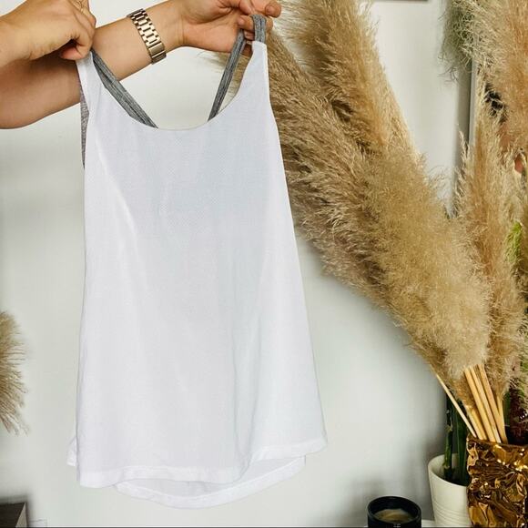 OLD NAVY ACTIVE White Grey Open Back Athletic Strap Sports Bra Tank Top Shirt XS - Picture 4 of 7